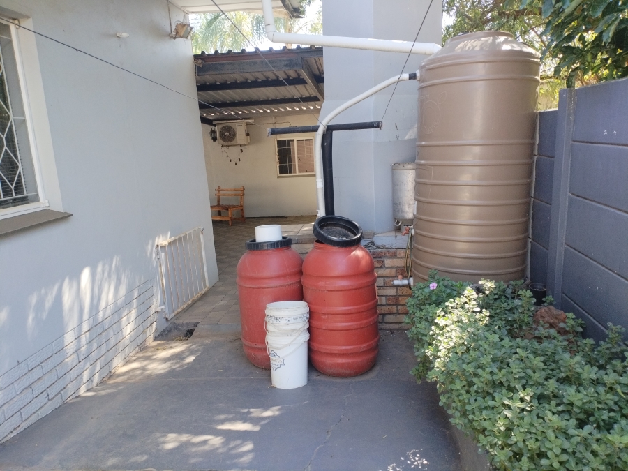 4 Bedroom Property for Sale in Amandelrug Western Cape